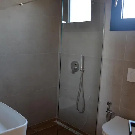 N'peze 3* Tirana